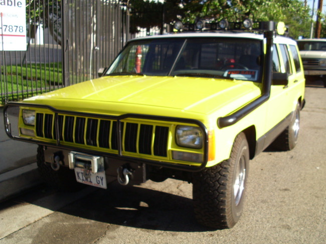 yellow jeep 005.jpg